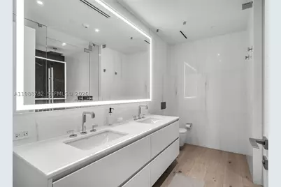 300 Biscayne Boulevard #2605W, Miami, FL 33131 - Photo 15
