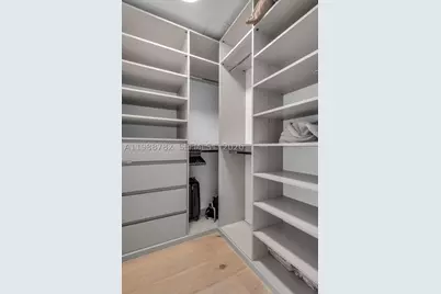 300 Biscayne Boulevard #2605W, Miami, FL 33131 - Photo 25