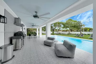 10705 SW 128th, Miami, FL 33176 - Photo 27