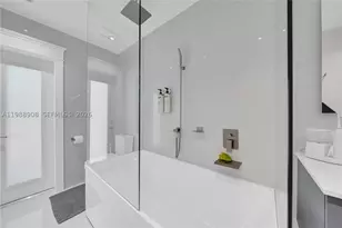 10705 SW 128th, Miami, FL 33176 - Photo 21