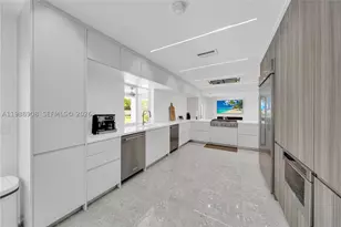 10705 SW 128th, Miami, FL 33176 - Photo 9