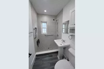 2450 NW 157th St, Miami Gardens, FL 33054 - Photo 9