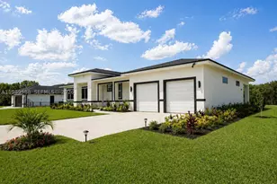 1715 McArthur, Lehigh Acres, FL 33972 - Photo 3