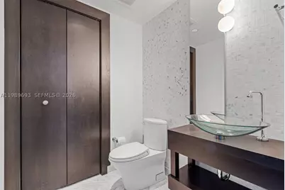200 Biscayne Boulevard #3707, Miami, FL 33131 - Photo 15