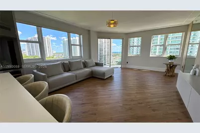 20000 E Country Club #1016, Aventura, FL 33180 - Photo 3