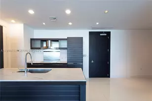 200 Biscayne Blvd, Miami, FL 33131 - Photo 1