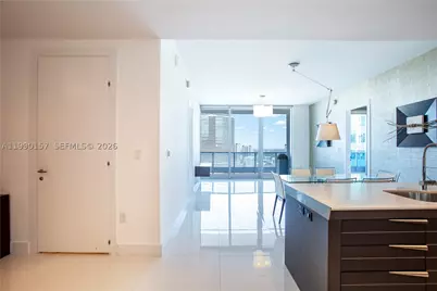 200 Biscayne Blvd #4512, Miami, FL 33131 - Photo 5
