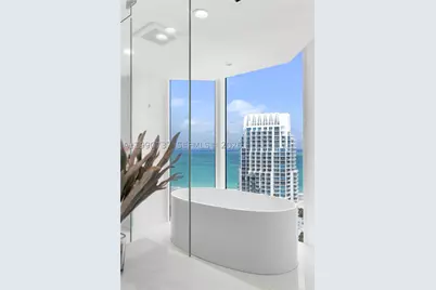 300 S Pointe #3405, Miami Beach, FL 33139 - Photo 11