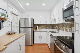 3101 N Country Club, Aventura, FL 33180 - Photo 1