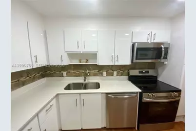 3101 N Country Club #102, Aventura, FL 33180 - Photo 7
