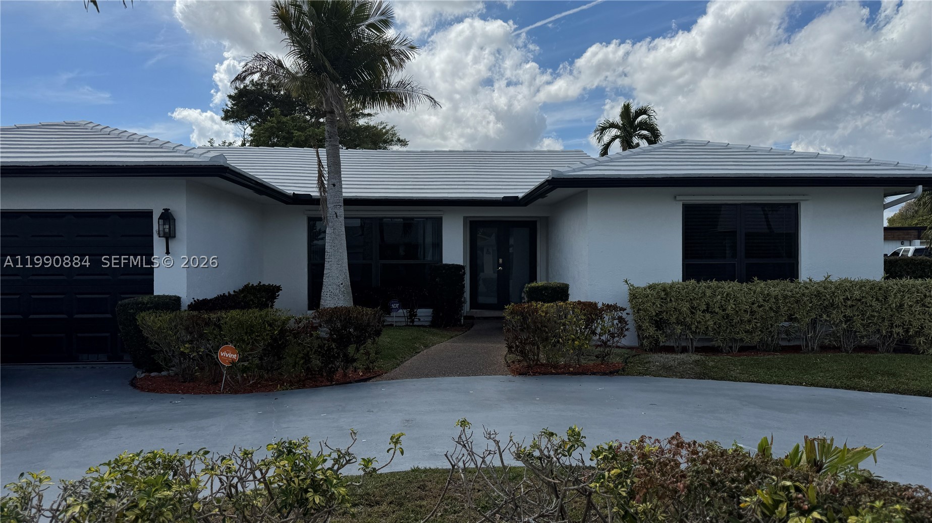 4905 Bayberry main architectural view