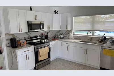750 Polk, Hollywood, FL 33019 - Photo 3
