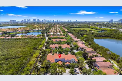 1120 Canella #1120, Hollywood, FL 33019 - Photo 3