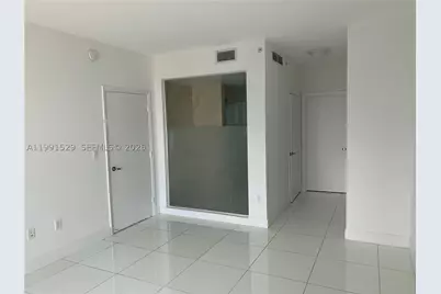 90 SW 3rd #3610, Miami, FL 33130 - Photo 9