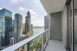 77 SE 5th, Miami, FL 33131 - Photo 11