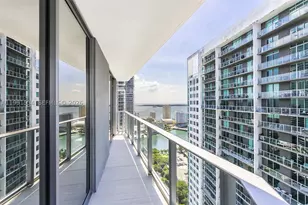 77 SE 5th, Miami, FL 33131 - Photo 3