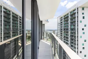 77 SE 5th, Miami, FL 33131 - Photo 9