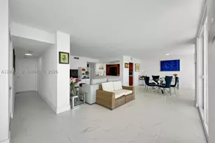 1420 Brickell Bay, Miami, FL 33131 - Photo 7