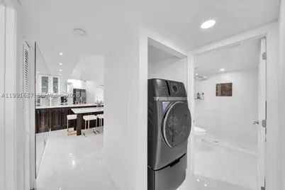 6767 Collins #1110, Miami Beach, FL 33141 - Photo 23