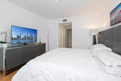 701 Brickell Key #1912, Miami, FL 33131 - Photo 17
