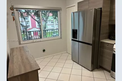 1001 SW 128th #307B, Pembroke Pines, FL 33027 - Photo 11