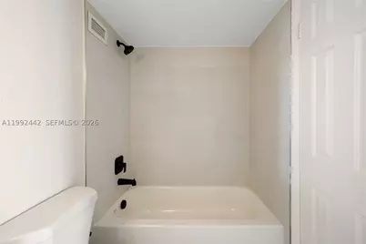 137 Golden Isles #1214, Hallandale Beach, FL 33009 - Photo 19