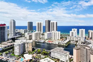137 Golden Isles, Hallandale Beach, FL 33009 - Photo 31