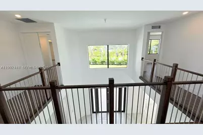 19708 NE 14th, Miami, FL 33179 - Photo 15