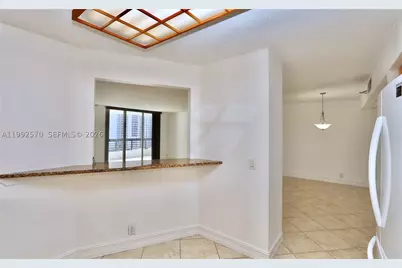 3500 Mystic Pointe #1207, Aventura, FL 33180 - Photo 9