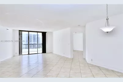 3500 Mystic Pointe #1207, Aventura, FL 33180 - Photo 3