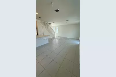 679 SE 13th St, Homestead, FL 33034 - Photo 3