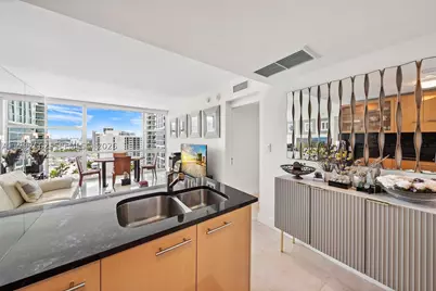 6801 Collins #1414, Miami Beach, FL 33141 - Photo 13
