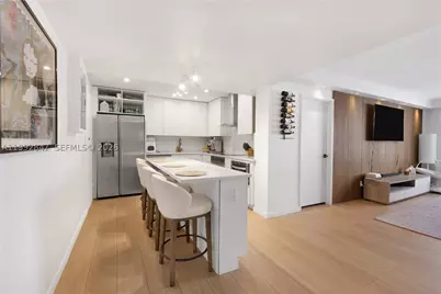 5161 Collins #410, Miami Beach, FL 33140 - Photo 11