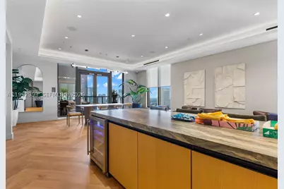 121 NE 5th #1404, Miami, FL 33132 - Photo 27