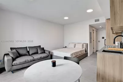 121 NE 5th #1404, Miami, FL 33132 - Photo 5