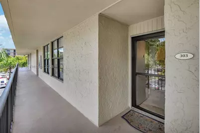 14 Royal Palm #303 (Available Jan 1), Boca Raton, FL 33432 - Photo 19