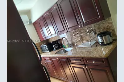 4015 Indian Creek #302, Miami Beach, FL 33140 - Photo 3