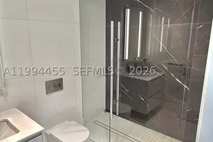 300 Biscayne Blvd, Miami, FL 33131 - Photo 7