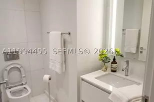 300 Biscayne Blvd, Miami, FL 33131 - Photo 11