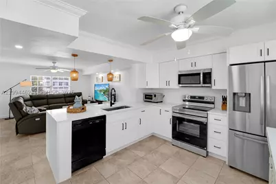 335 Virginia, Hollywood, FL 33019 - Photo 7