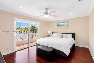 335 Virginia, Hollywood, FL 33019 - Photo 13