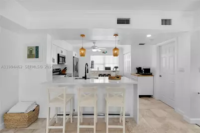 335 Virginia, Hollywood, FL 33019 - Photo 5
