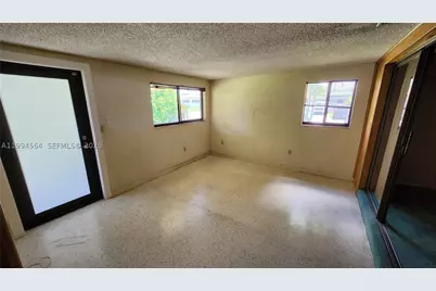 6241 NW 110th, Hialeah, FL 33012 - Photo 7