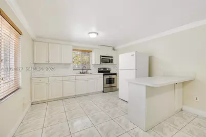674 W 23rd, Hialeah, FL 33010 - Photo 13