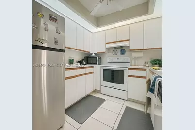 12500 SW 5th #112M, Pembroke Pines, FL 33027 - Photo 5