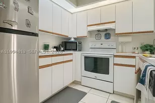 12500 SW 5th, Pembroke Pines, FL 33027 - Photo 5