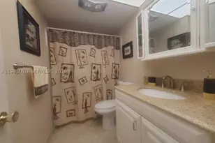 319 NE 14th, Hallandale Beach, FL 33009 - Photo 13