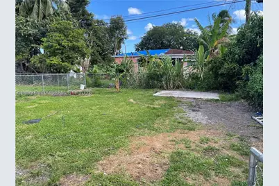 1340 NW 102nd, Miami, FL 33147 - Photo 7