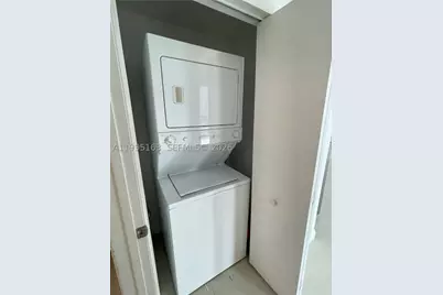 90 SW 3rd #1809, Miami, FL 33130 - Photo 11