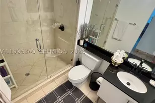 31 SE 5th, Miami, FL 33131 - Photo 5